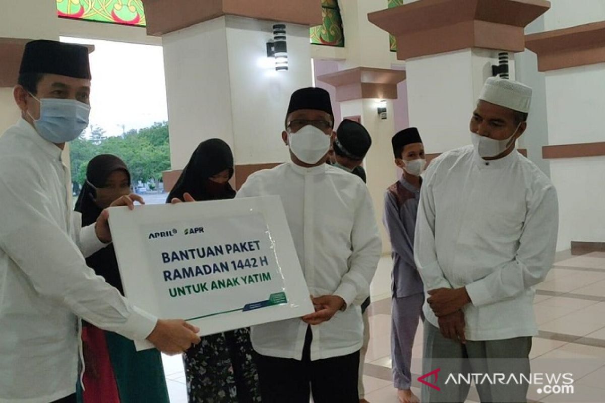 600 Anak Yatim terima santunan dari PT RAPP dan PT APR