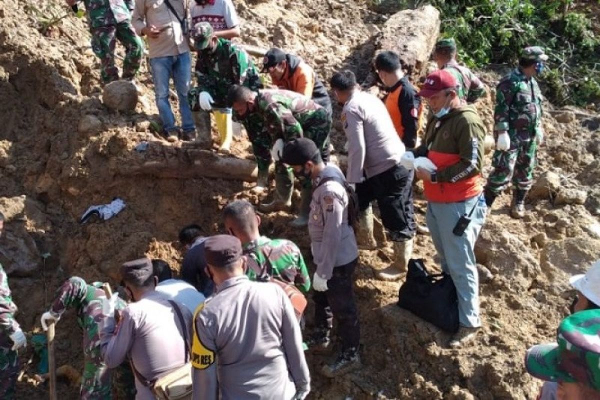 BPBD Tapanuli Selatan: Tiga orang korban longsor ditemukan tewas