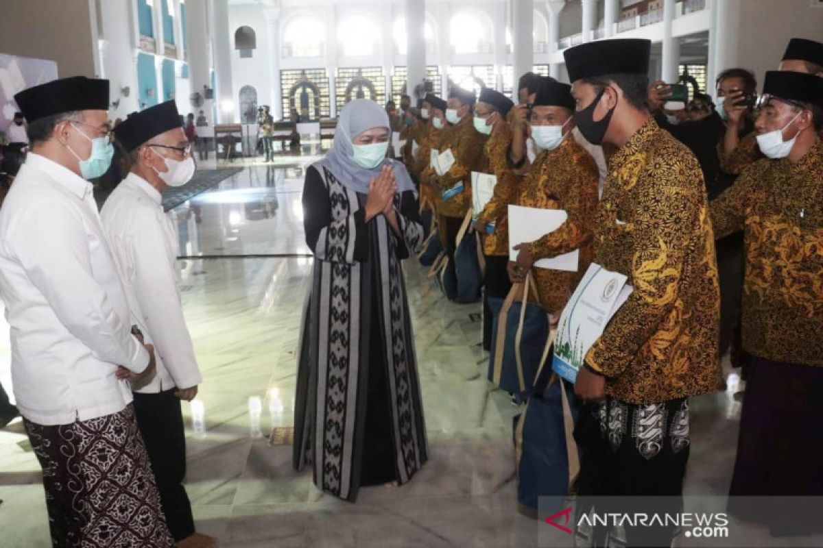 Ribuan hafiz dan hafizah di Jatim dapat tunjangan kehormatan