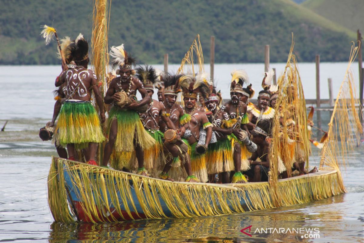 Kilas balik kebijakan tujuh presiden Indonesia bangun Papua