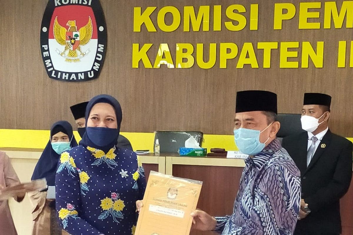 KPU Inhu tetapkan Rezita Junaidi sebagai Bupati dan Wabup terpilih