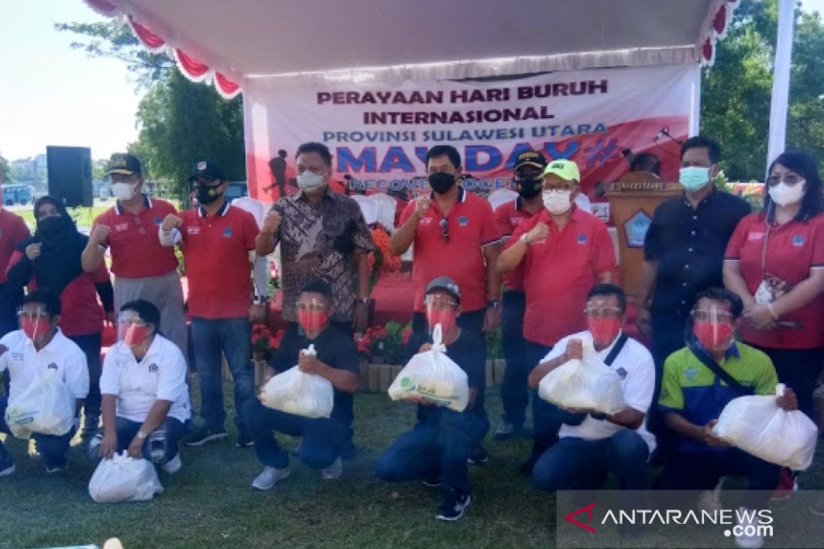 BPJAMSOSTEK bersama Pemprov Sulut berbagi kasih di Hari Buruh