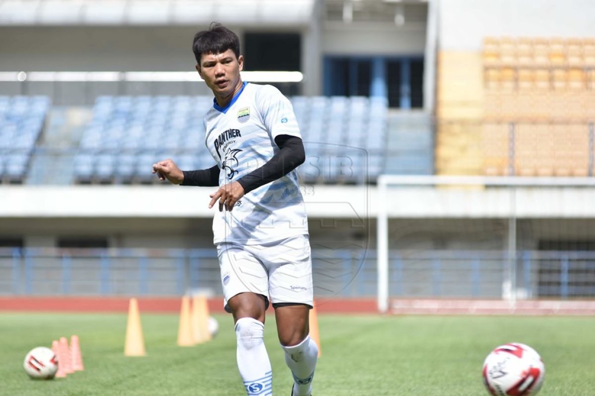 Bek Persib Bandung Achmad Jufriyanto optimistis Liga 1 akan berjalan sesuai jadwal