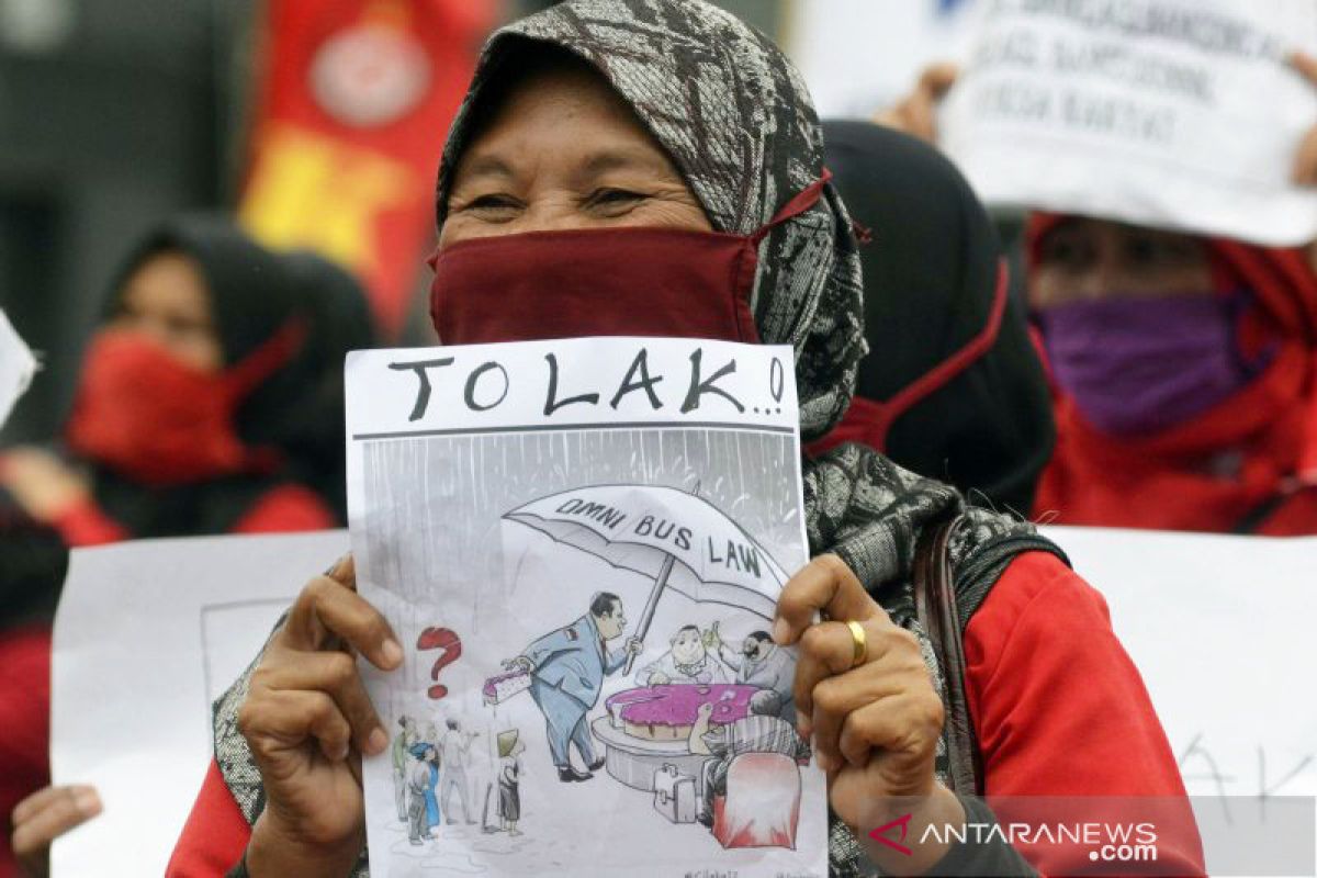 Disnaker Lampung harapkan buruh salurkan aspirasi melalui dialog