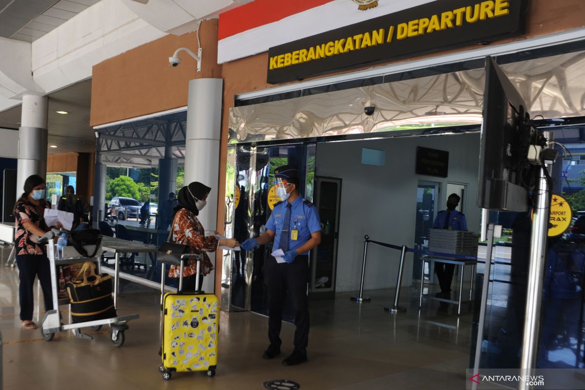 Penumpang pesawat di Bandara SMB II Palembang meningkat hingga 2.000 orang