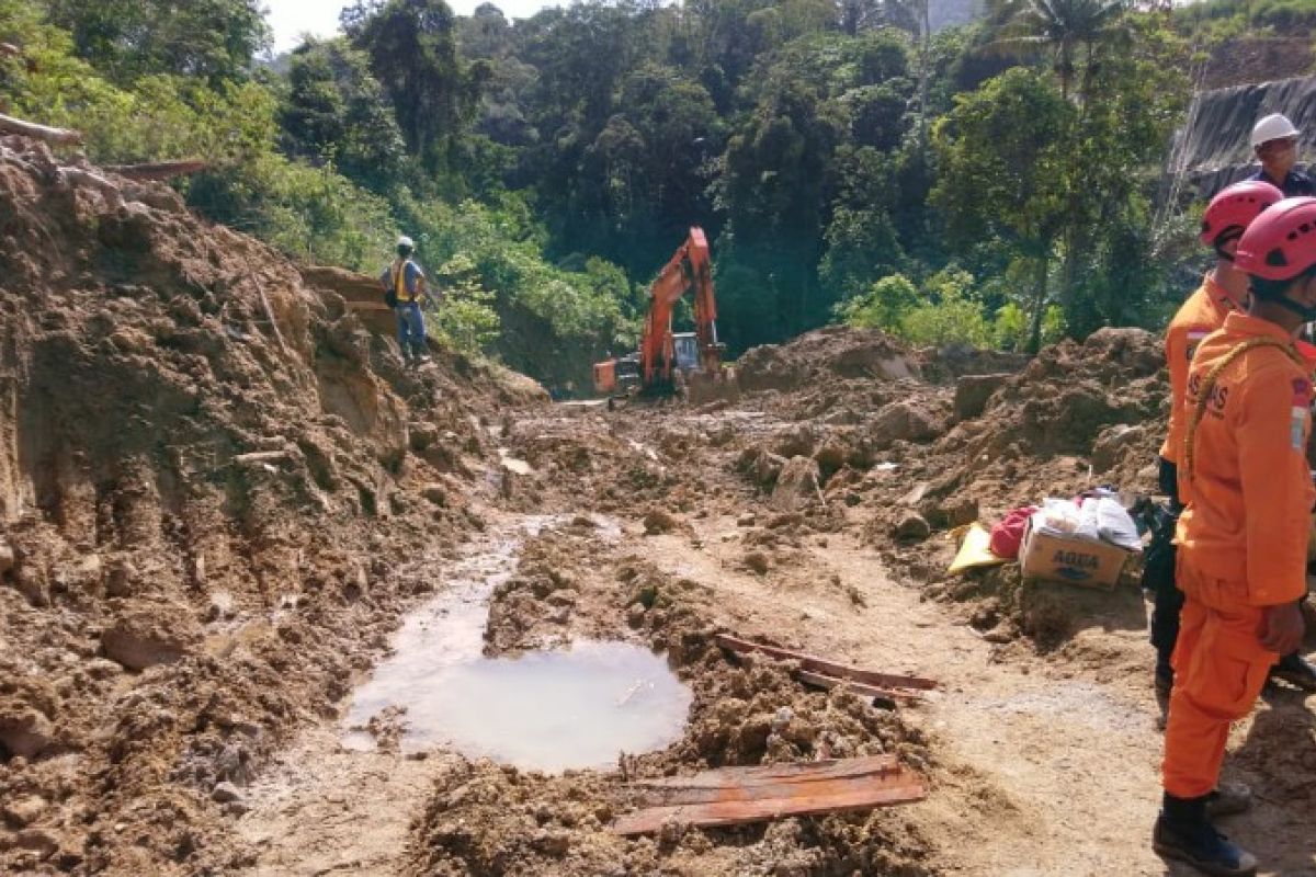 Dua jenazah korban longsor ditemukan di Sungai Batang Toru