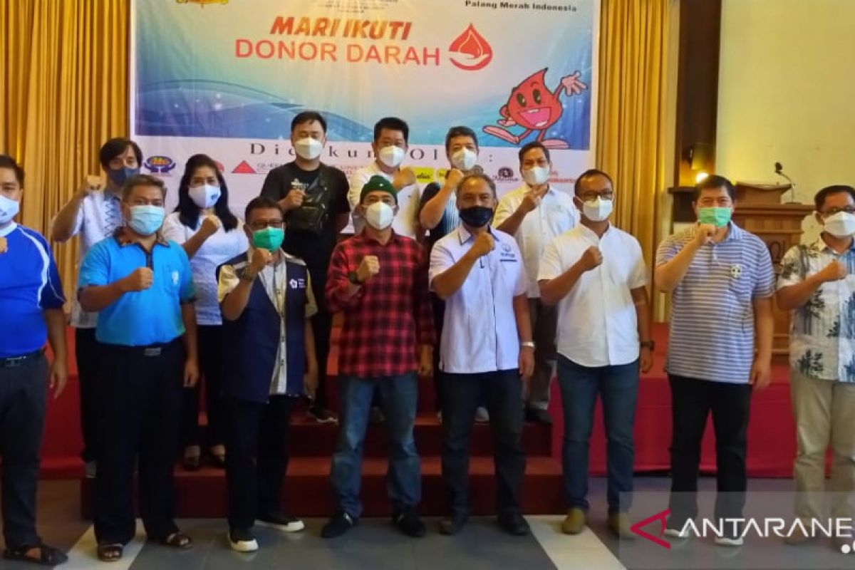 Jemaat gereja di Kota Makassar bantu penuhi stok darah PMI