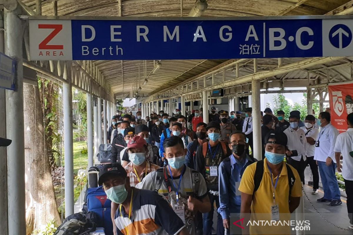 Batam menyelamatkan pekerja migran, menjaga Indonesia dari Omicron