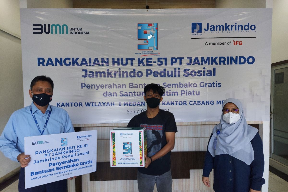 Jamkrindo santuni 1.000 anak yatim dan salurkan 5.100 paket sembako