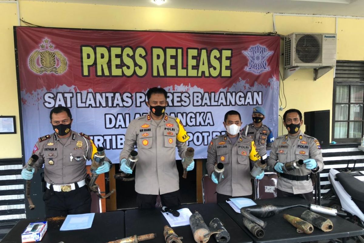 Polres Balangan jaring belasan knalpot bising