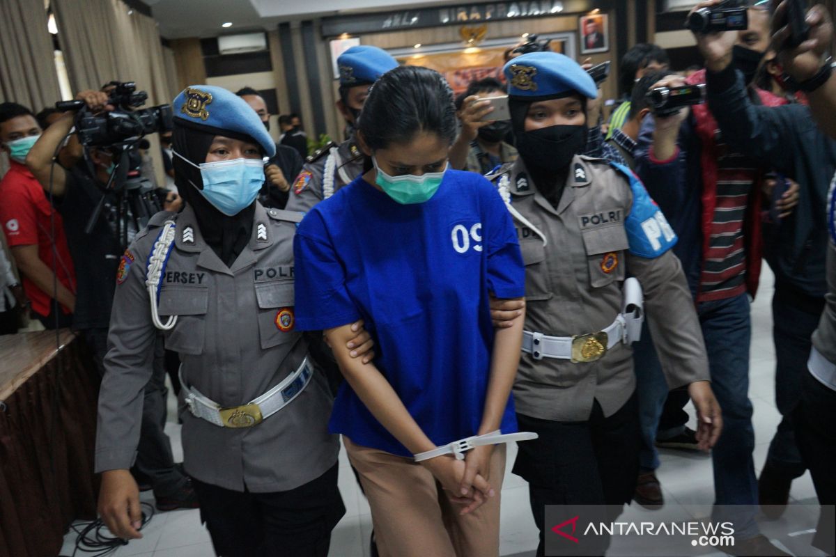 Perempuan pengirim satai beracun berhasil diamankan polisi