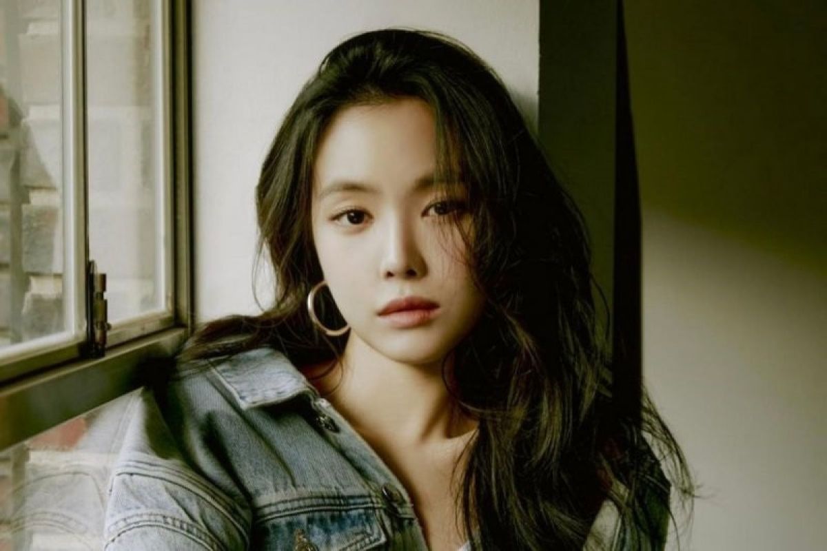 Naeun Apink bergabung ke agensi YG Entertaintment