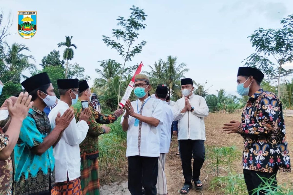 Bupati dan Wakil Bupati Pesisir Barat kunjungi Pondok Pesantren Nurul Huda