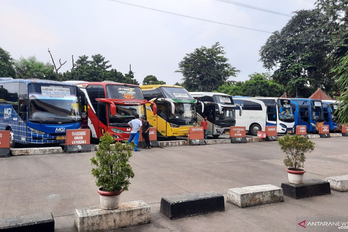 20 PO AKAP Terminal Kampung Rambutan tutup sementara