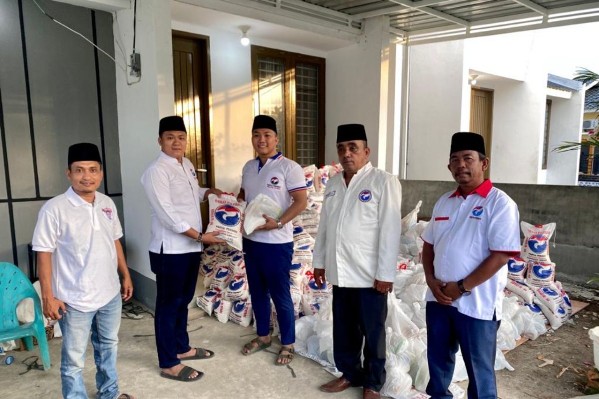 Partai Perindo Langkat bagikan 800 paket sembako