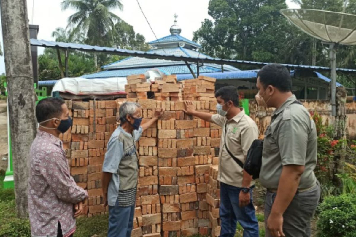 Asian Agri bantu perbaikan masjid dan musholla di dua kabupaten