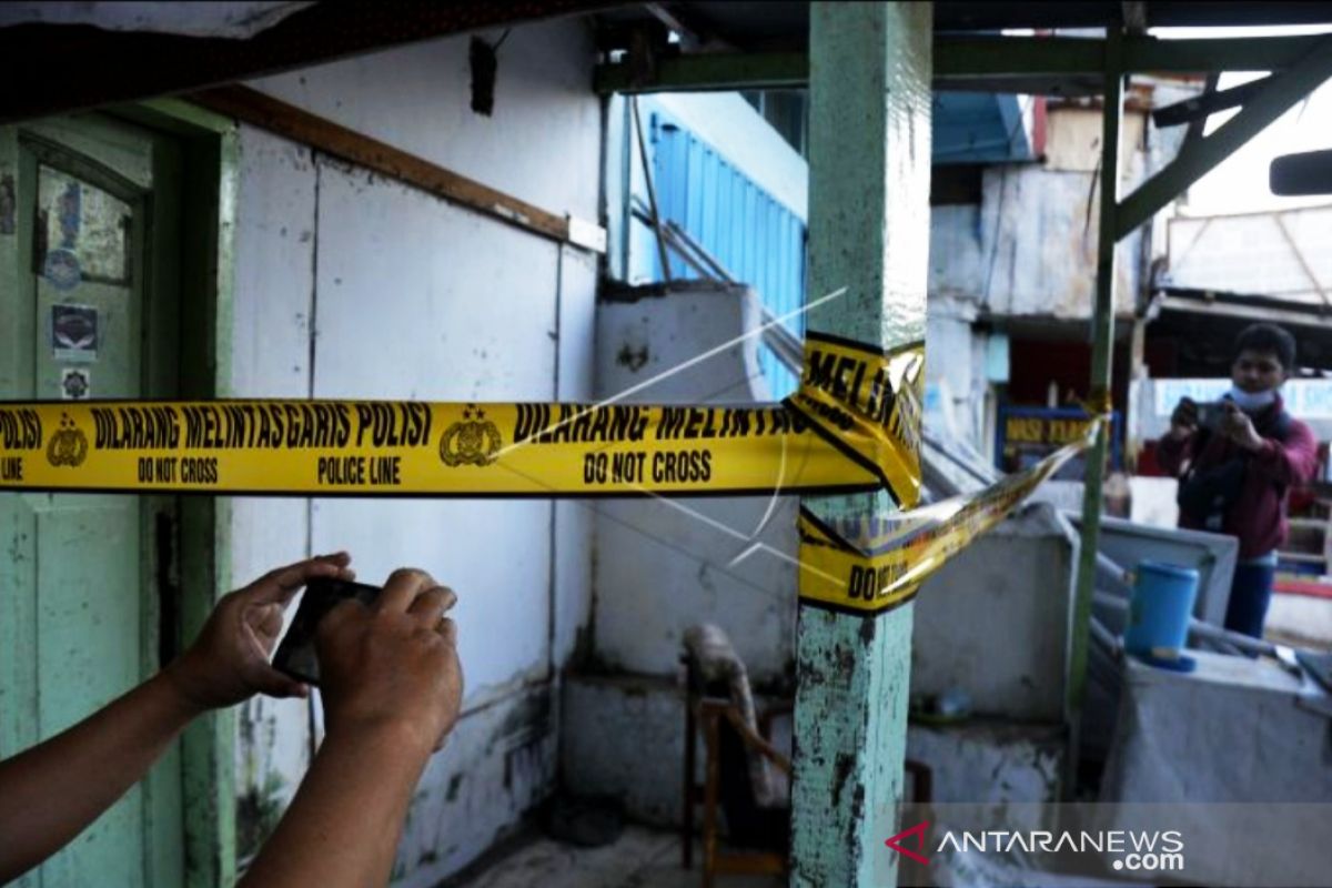 Terkait dengan keterlibatan Munarman, Densus 88 tangkap tiga petinggi eks FPI Makassar
