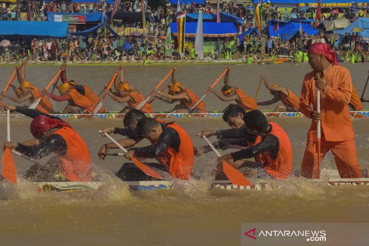 Tembus keterbatasan di tengah pandemi, Komunitas Kuansing gelar turnamen Pacu Jalur secara virtual