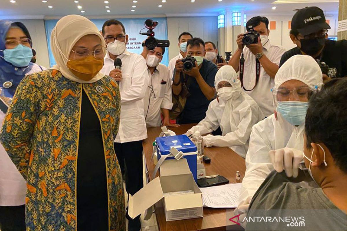 Menteri Ketenagakerjaan minta para pekerja tidak mudik