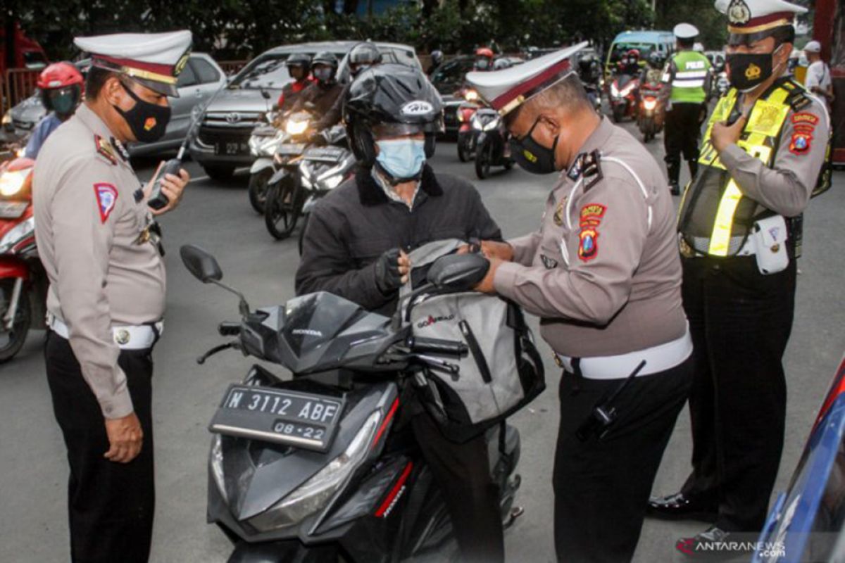 Sebanyak 411 petugas gabungan disiagakan di 17 titik perbatasan Kota Surabaya