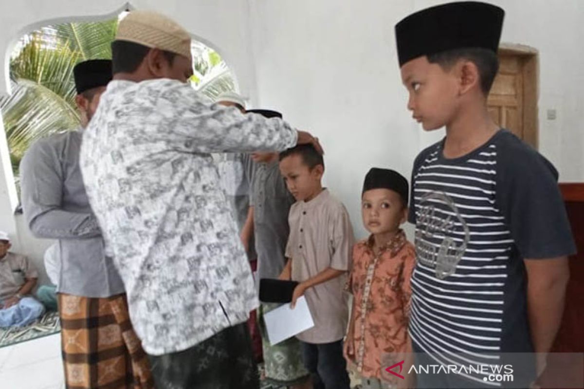 HUDA santuni belasan anak yatim di Aceh Timur