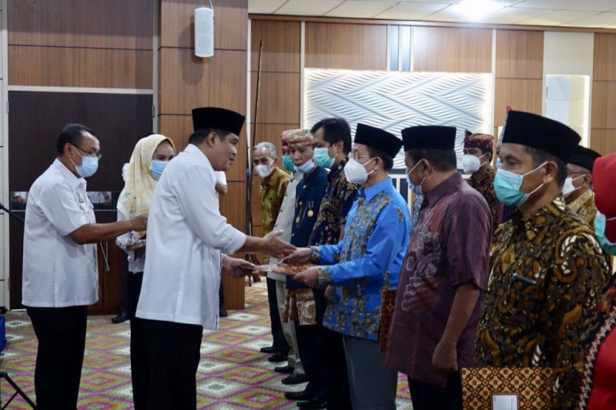 Musa Ahmad kukuhkan Dewan Riset Daerah Lampung Tengah