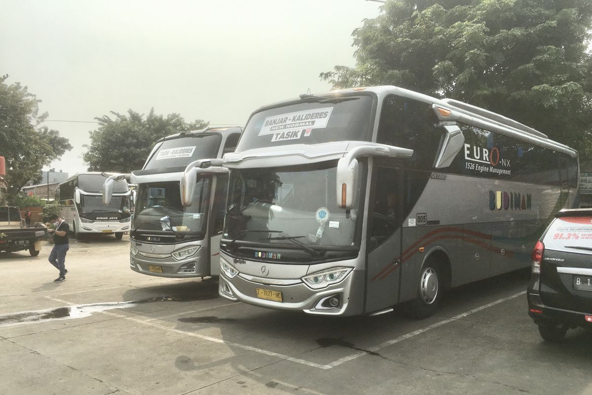 Bus beroperasi saat pelarangan mudik punya stempel unik