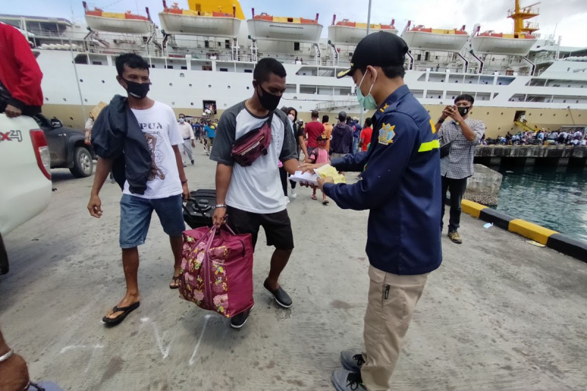 Melalui adendum SE, Gubernur Papua Barat larang mudik Lebaran 2021