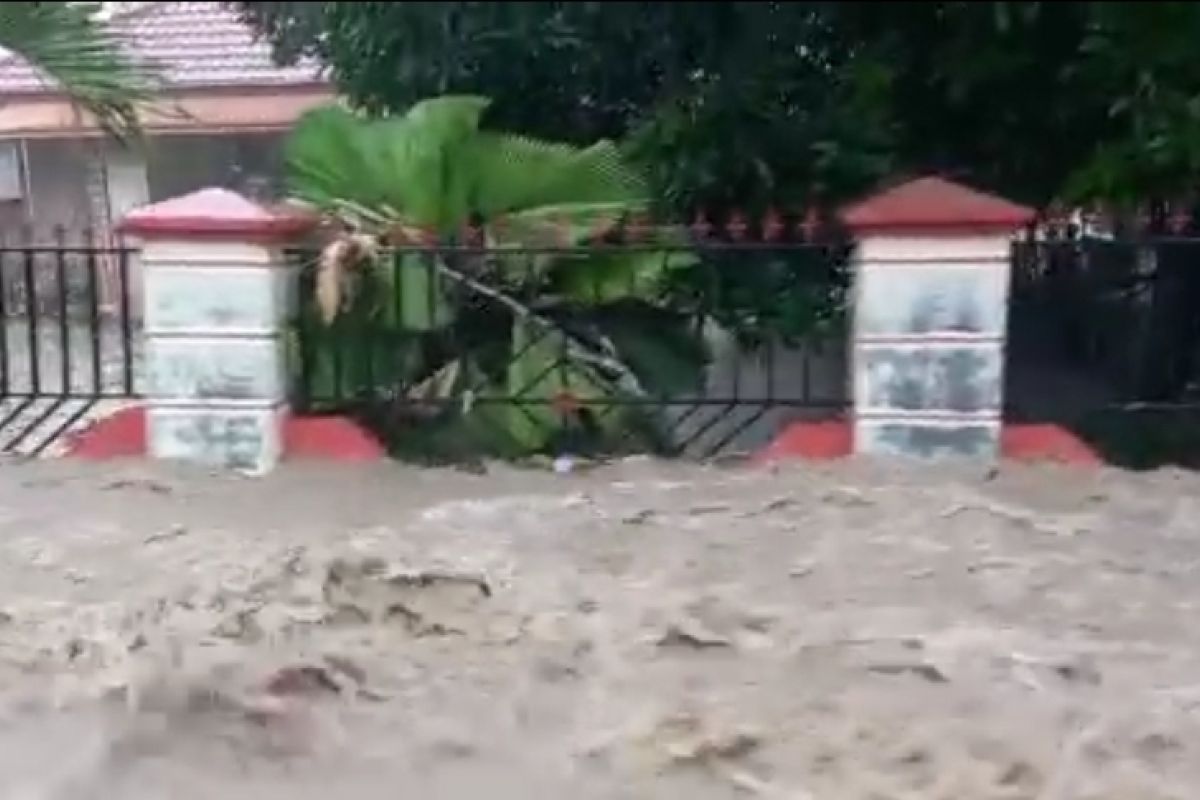 Banjir melanda pemukiman dan sawah di 7 desa Kabupaten Gorontalo