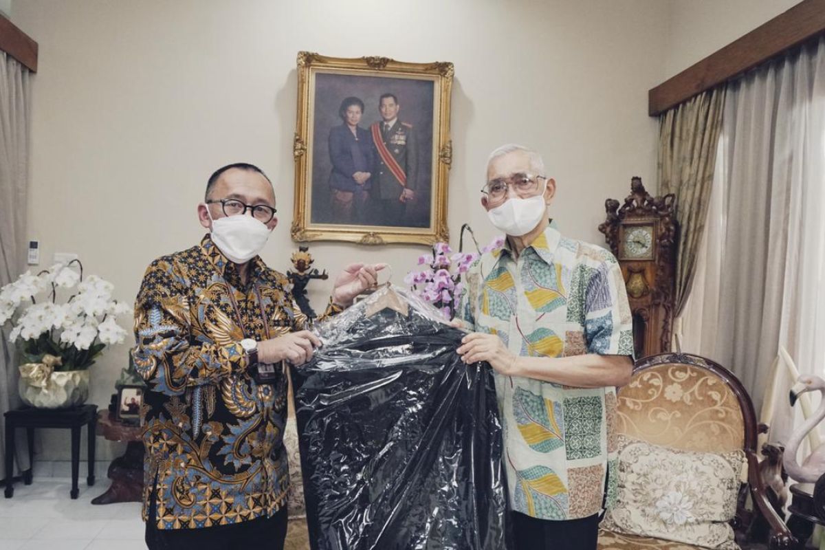 Wapres Try Sutrisno dan Hamzah Haz hibahkan koleksi untuk museum