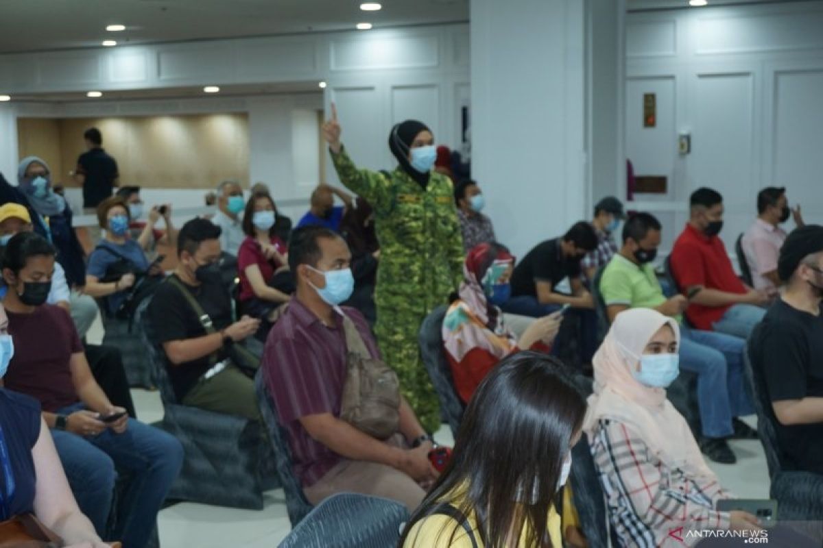 Vaksinasi COVID-19 AstraZeneca di Malaysia dimulai