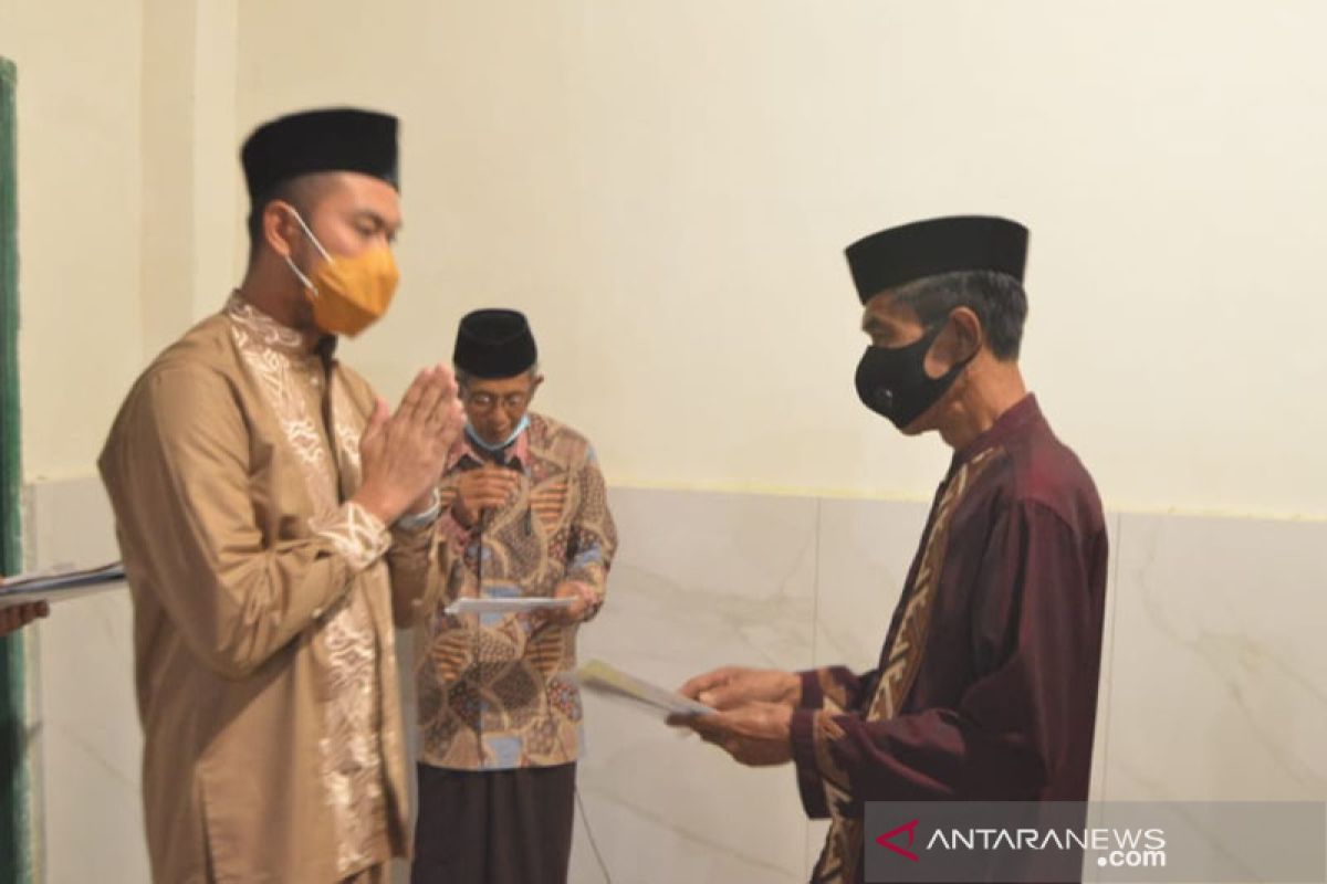 Bupati Sinjai serahkan bantuan hibah masjid di Desa Arabika