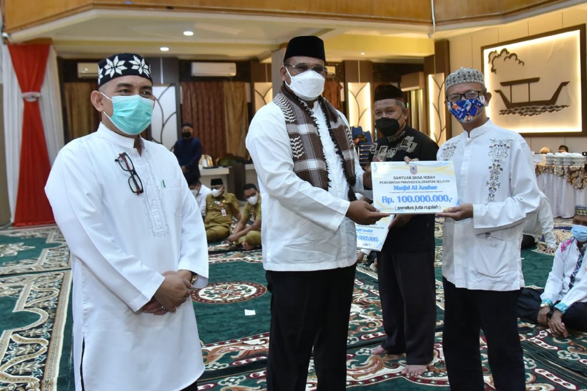 Pj Gubernur minta panitia masjid sediakan masker tekan COVID-19