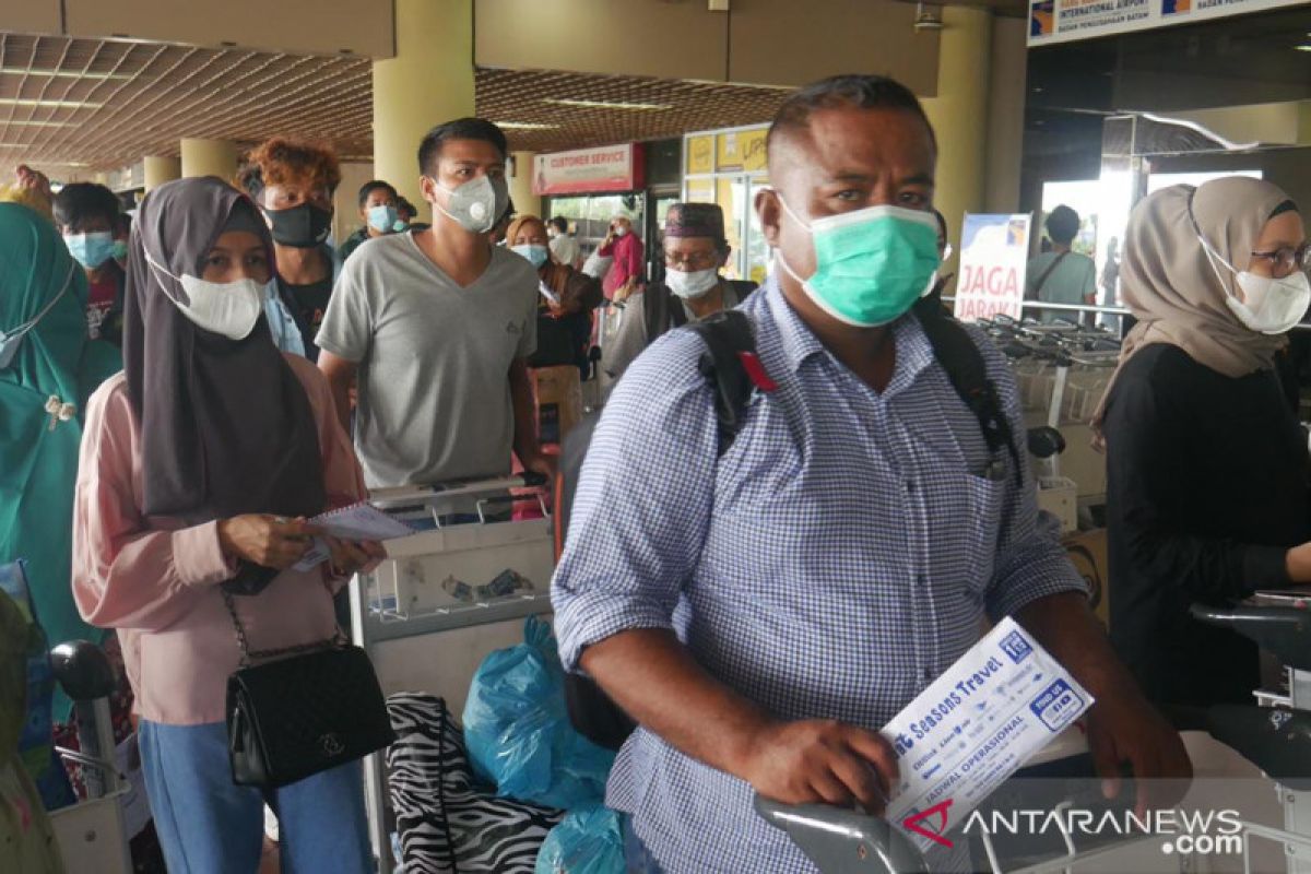 Belasan ribu orang tinggalkan Batam