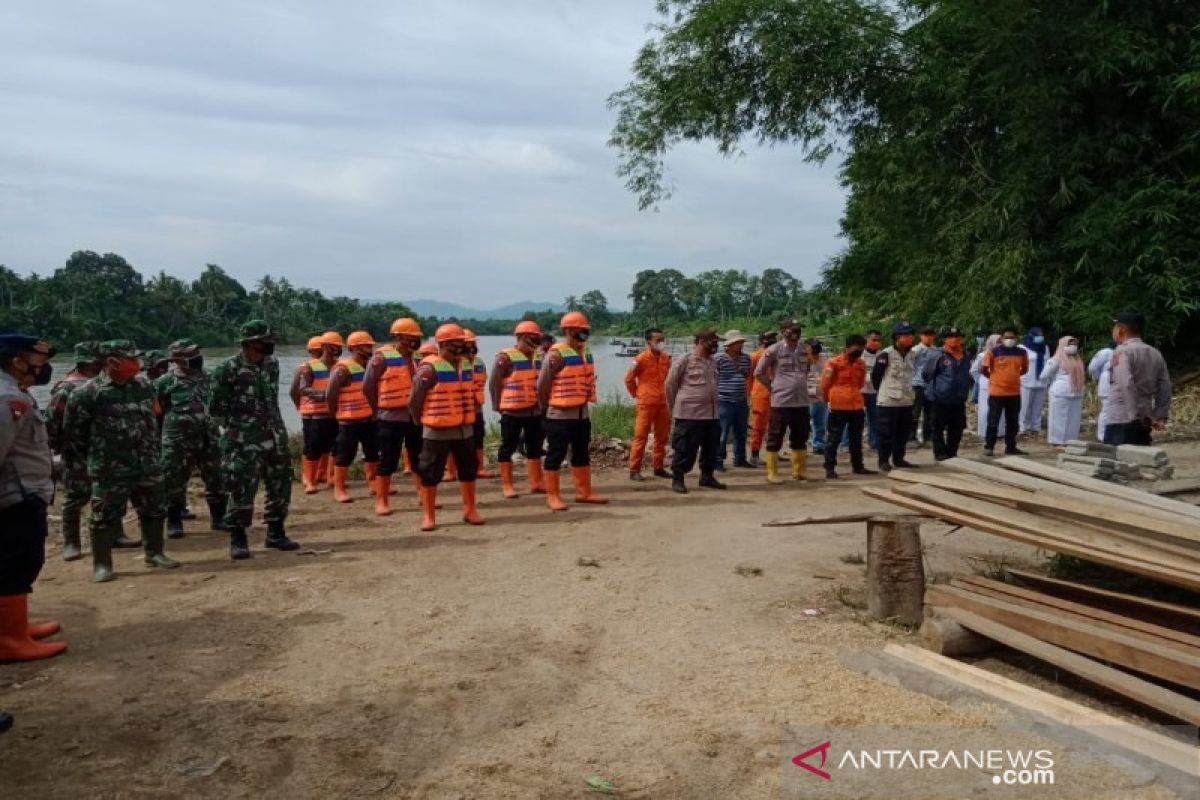 Tim SAR hentikan pencarian korban longsor Batang Toru