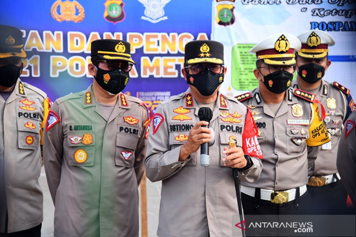 Polisi berlakukan sistem buka tutup di GT Cikarang Barat