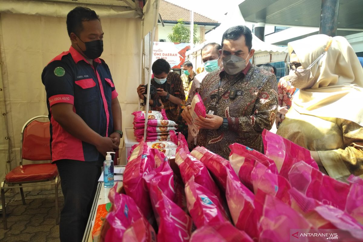 Disperindag  Jatim tekan harga kebutuhan pokok dengan pasar murah