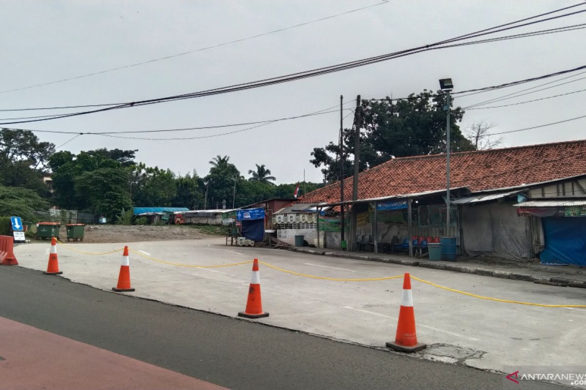 Larangan mudik hari pertama, terminal Lebak Bulus sepi