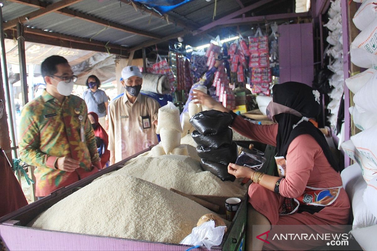 Stok Sembako di HST aman dan cukup hingga lebaran