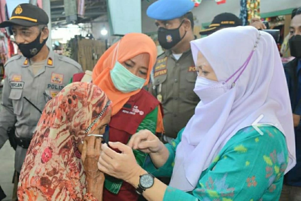 Wali Kota Palu  inspeksi kepatuhan warga terapkan prokes COVID-19