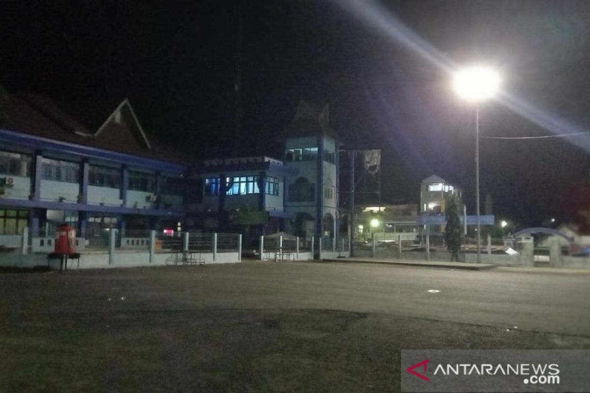 Patuhi larangan mudik, Terminal Sibolga terpantau lengang