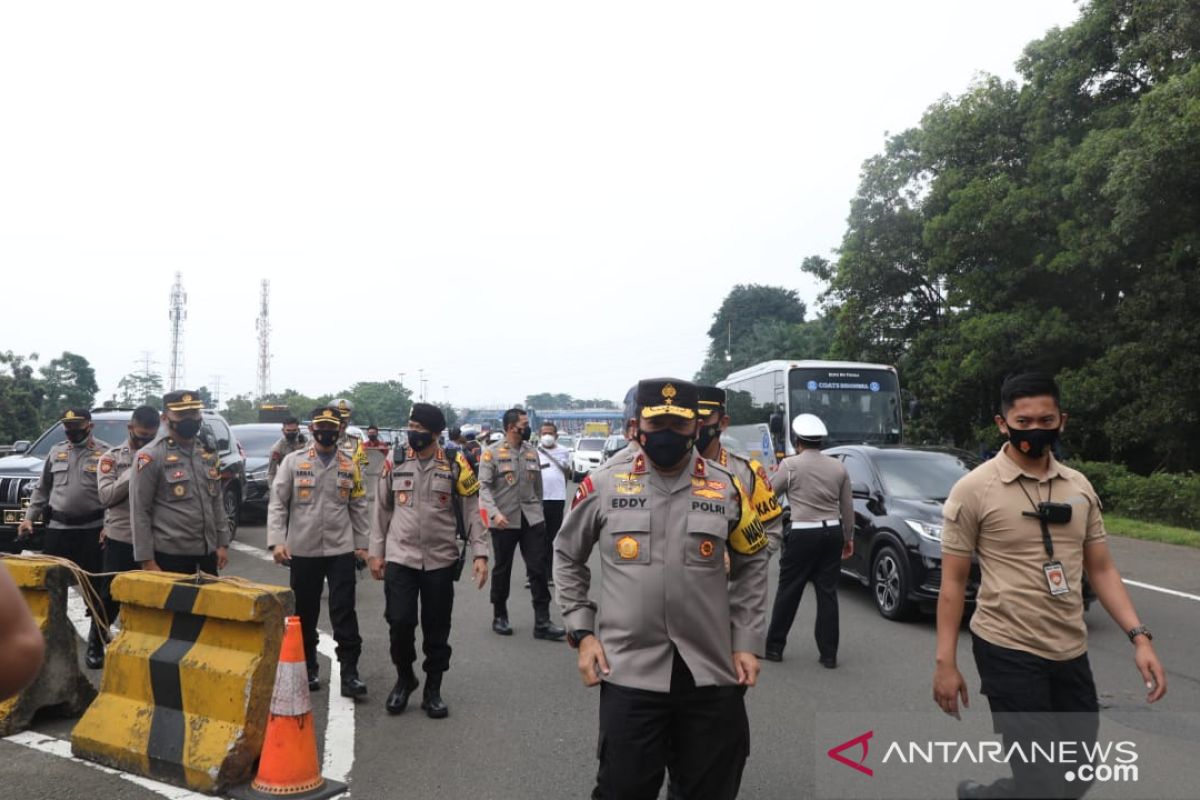 Wakpolda Jabar tinjau pelaksanaan Operasi Ketupat Lodaya 2021 di Kota Bogor