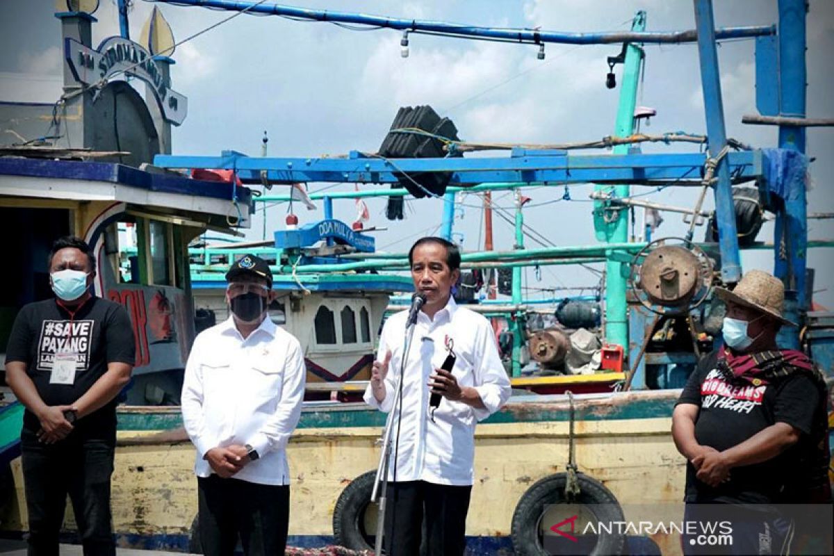 Presiden Jokowi sanggupi permintaan nelayan di Brondong Lamongan