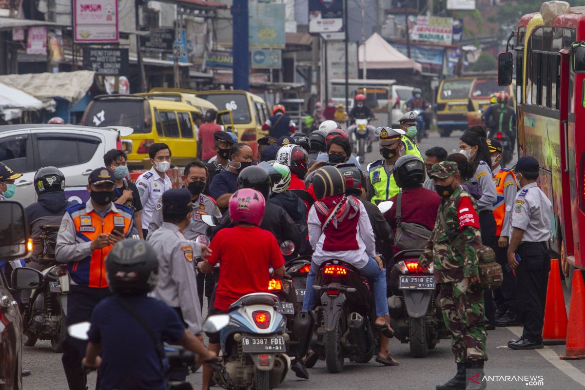 Mudik di tengah ancaman varian corona yang makin menular