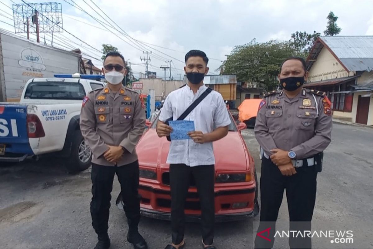 Usai viral di medsos, pengemudi  sedan pelaku aksi drifting ala "Fast and Furios" diamankan polres Bukitinggi  (Video)