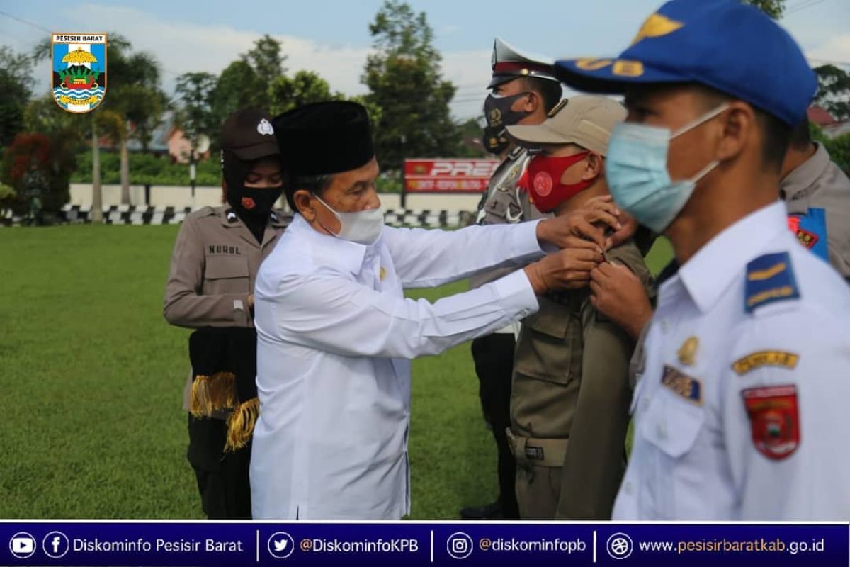 Wabup Pesisir Barat pimpin apel Operasi Ketupat 2021