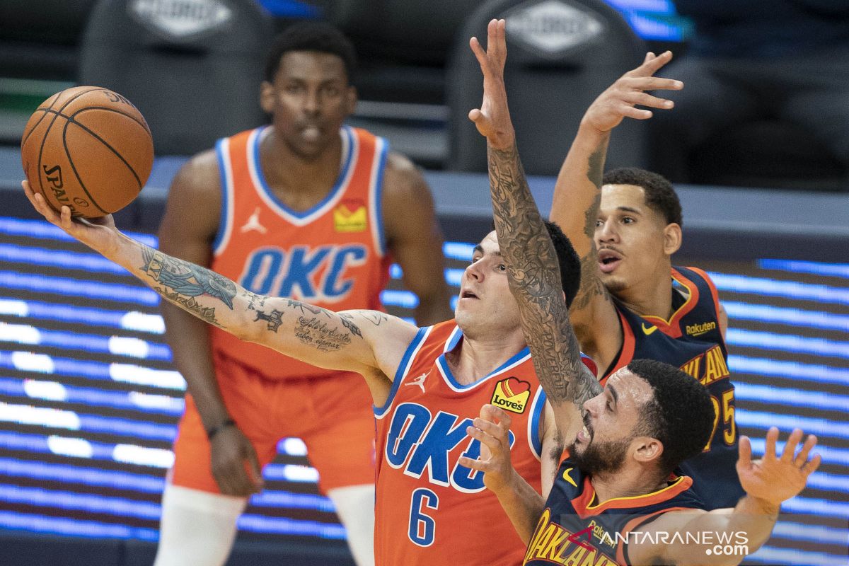 Mike Muscala memimpin Thunder atasi Spurs