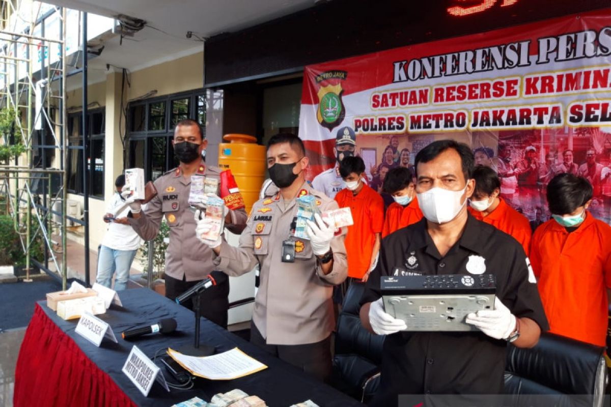 Polisi tangkap  pencuri di toko modern Jaksel libatkan karyawan