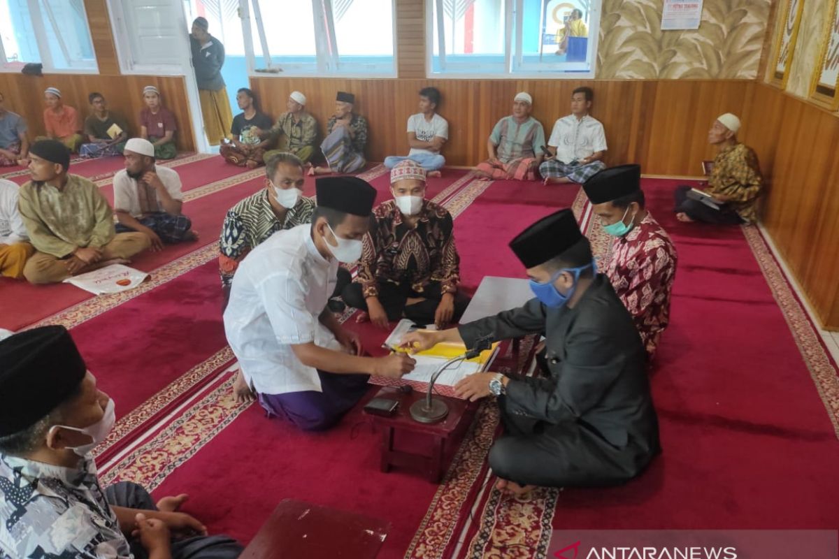 Usai dikhitan, seorang warga binaan Lapas Biaro ucapkan syahadat