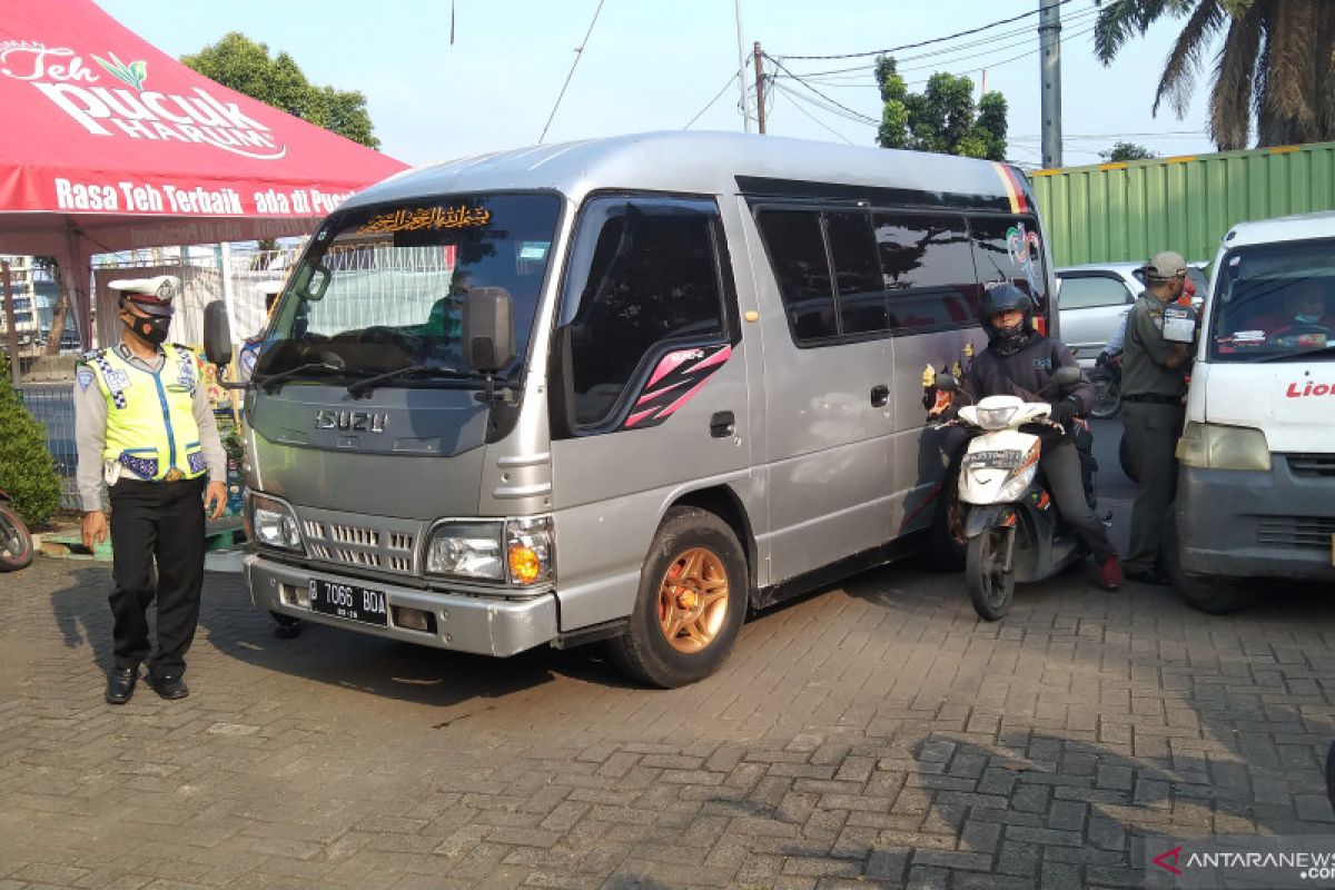 Travel gelap nekad berspekulasi angkut pemudik, otomatis putar balik